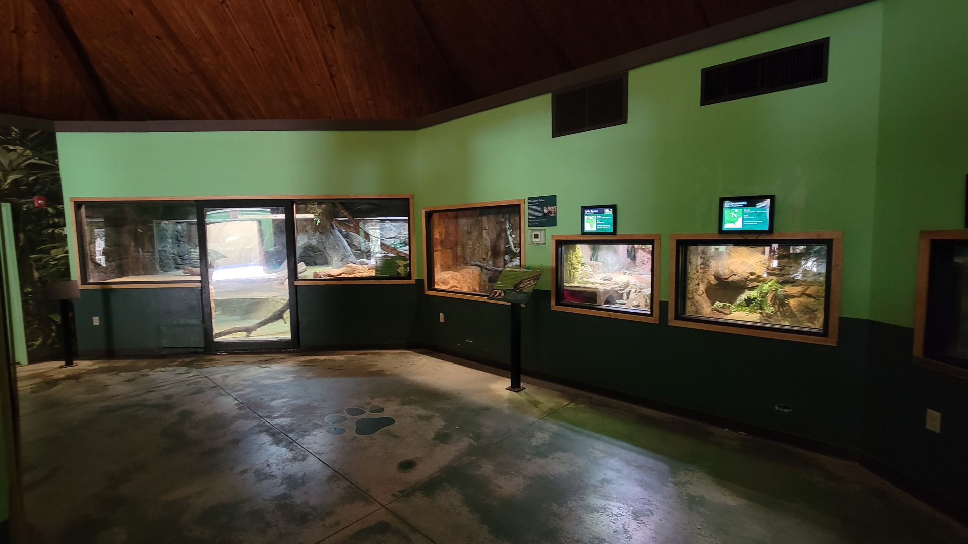 Apr. 2025 - Deserts & Forests of the World - Four Terrariums