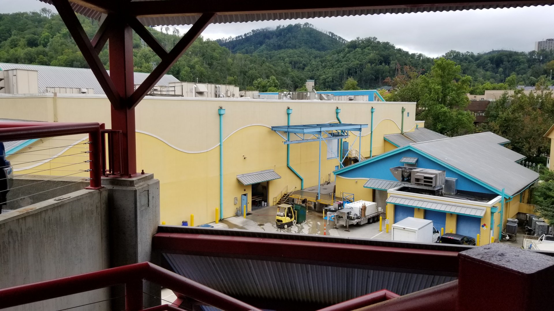 Aq of the Smokies - Back of building, from parking garage