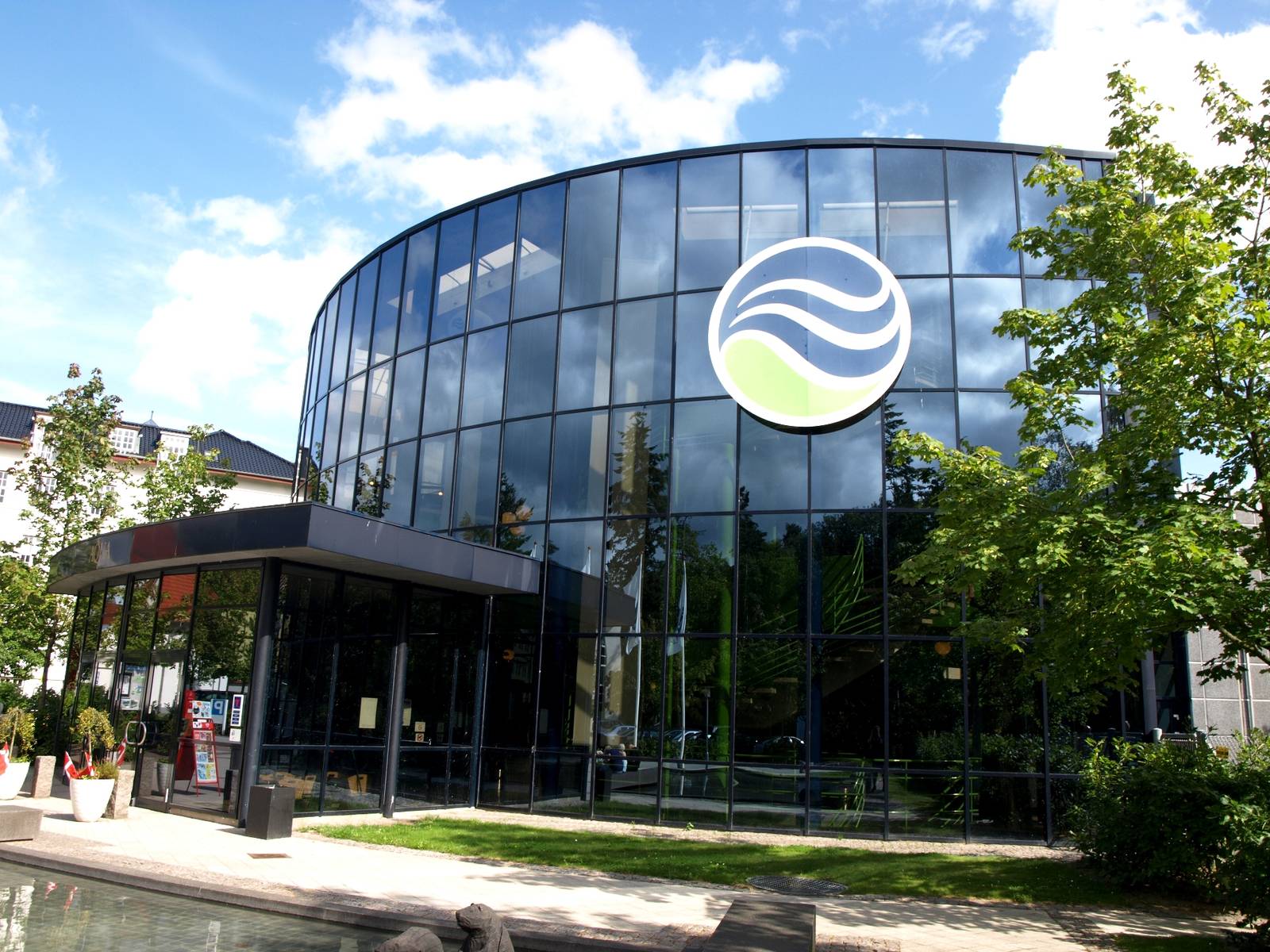 AQUA Freshwater Aquarium