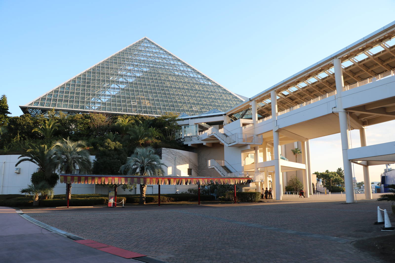 Aqua Museum exterior, February 2016