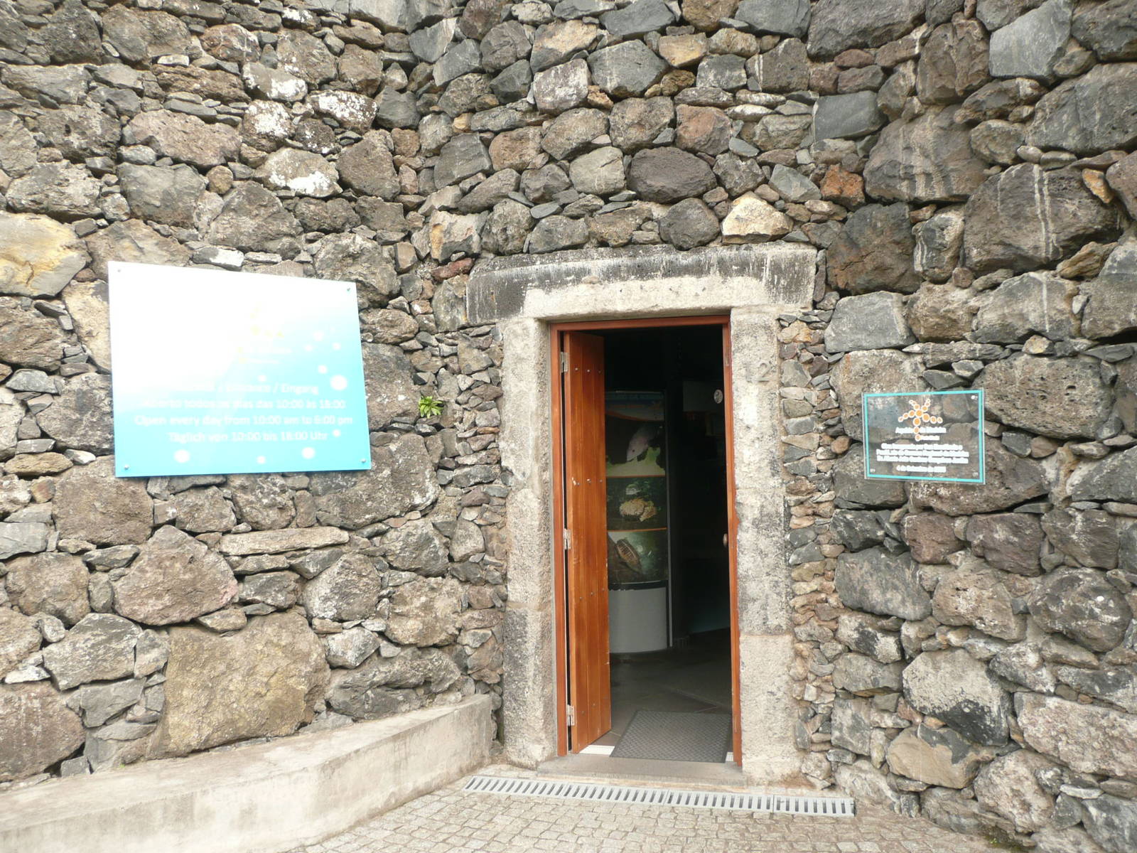 Aquario de Madeira , Porto Moniz - entrance .