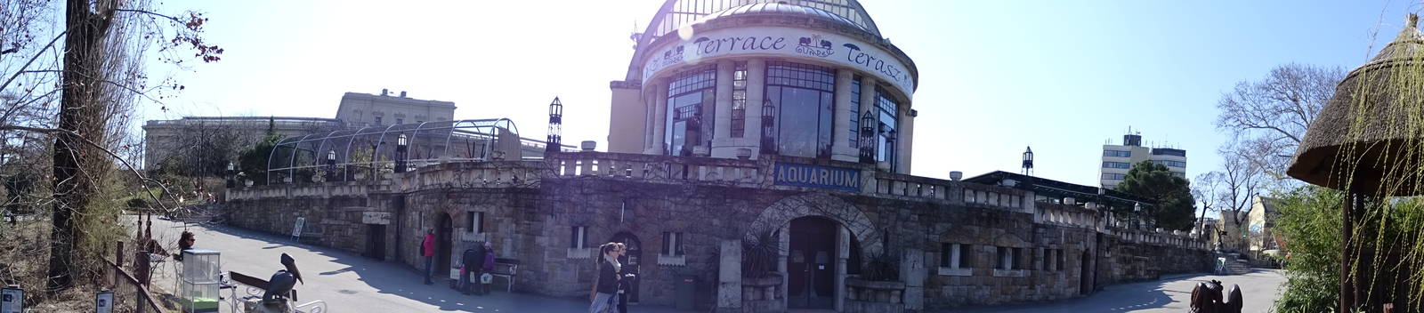 Aquarium / Americana Tropicana entrance