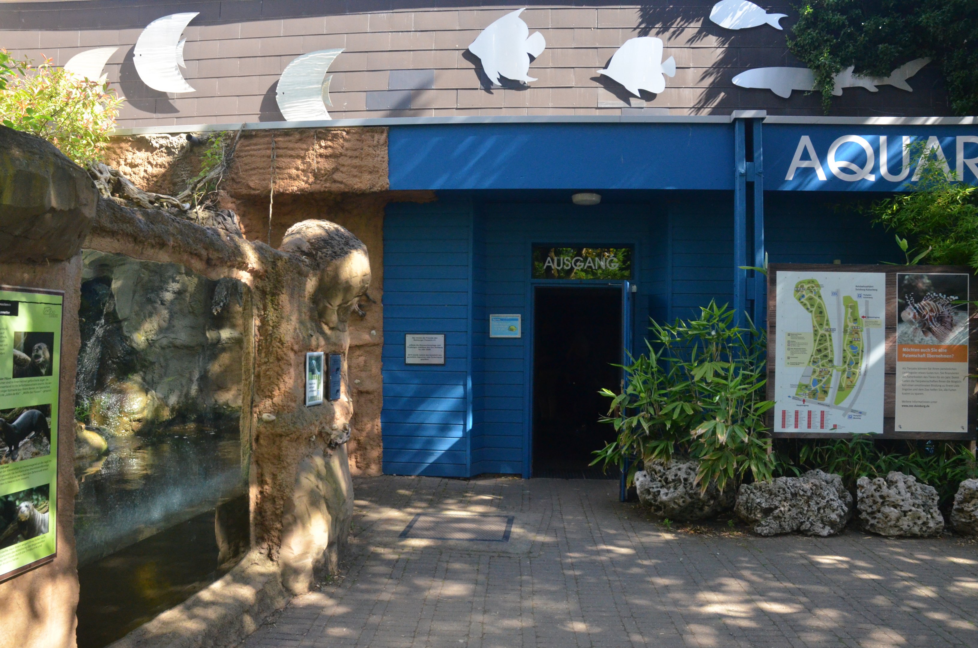 Aquarium and Giant Otter Enclosure at Duisburg, 17/06/19