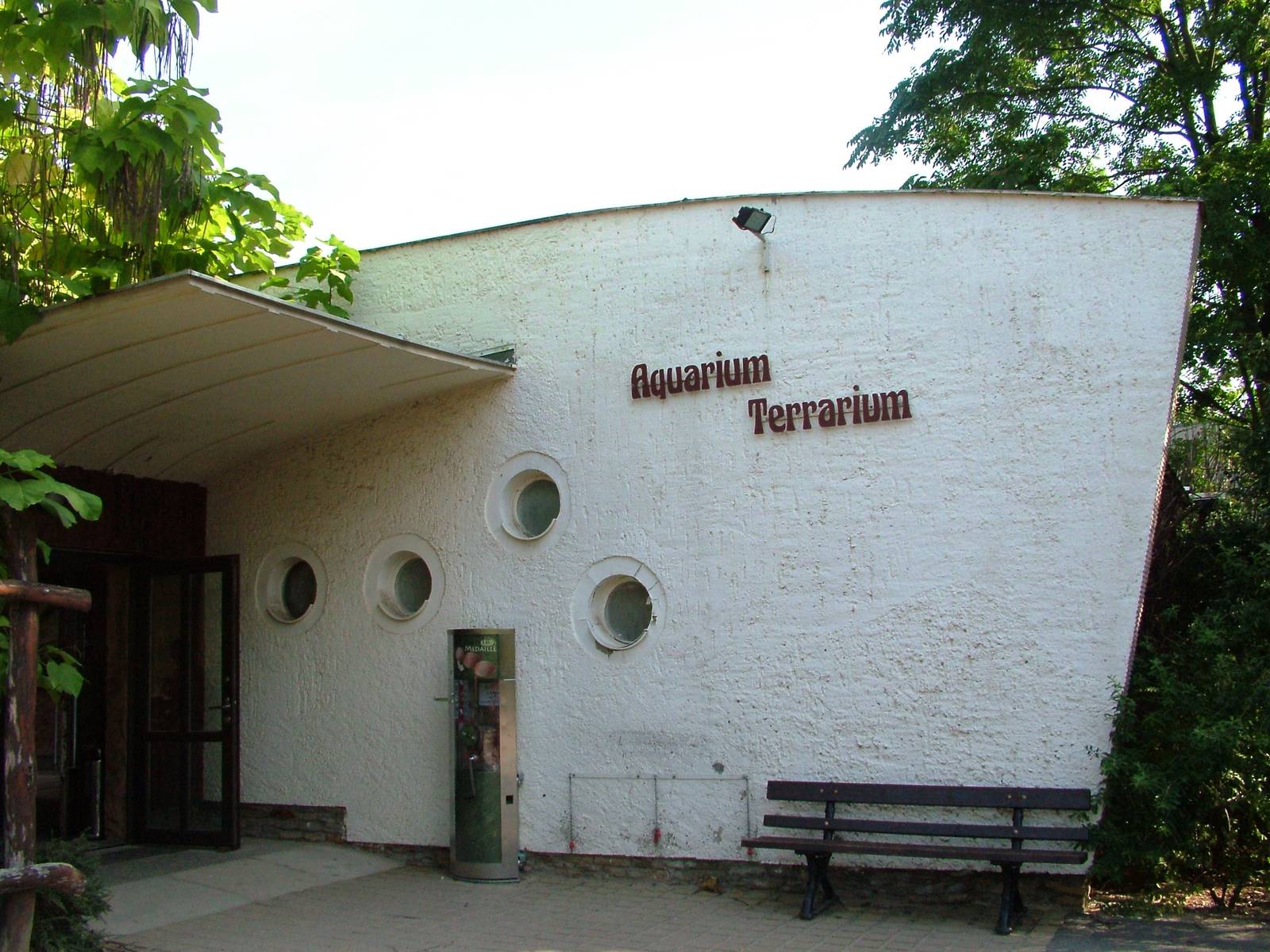 Aquarium and Terrarium Entrance at Dresden, 29/08/12