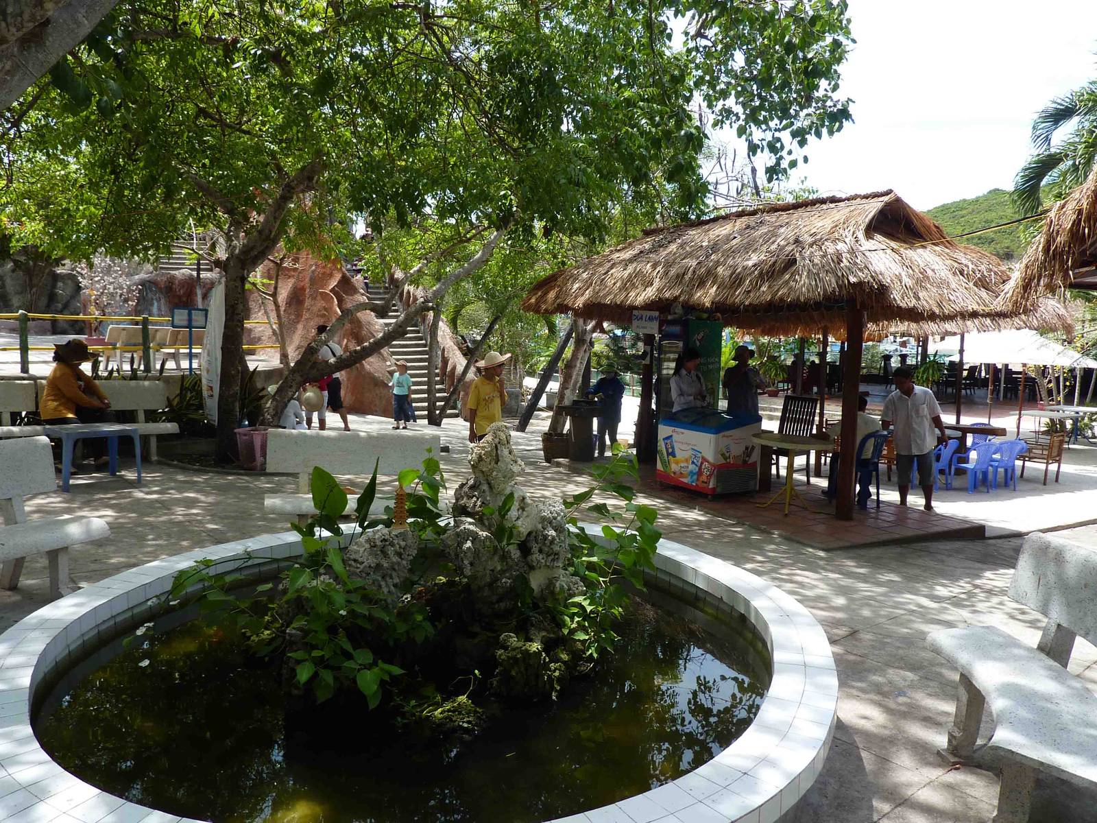 Aquarium complex, May 2013.