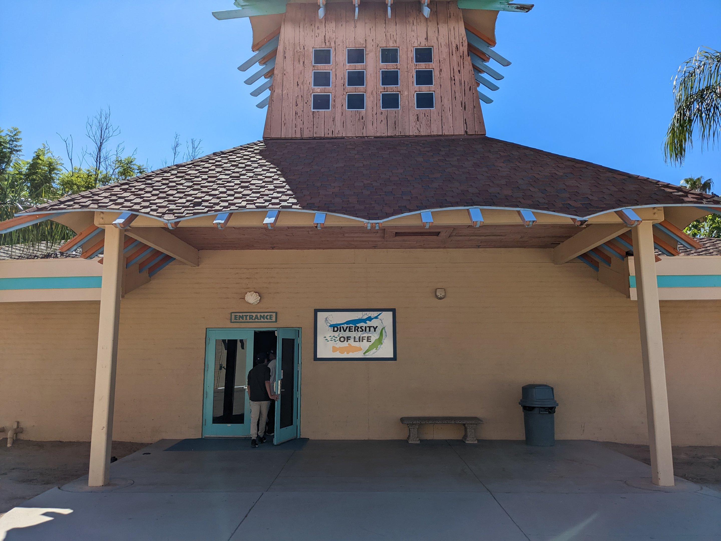 Aquarium - Diversity of life building