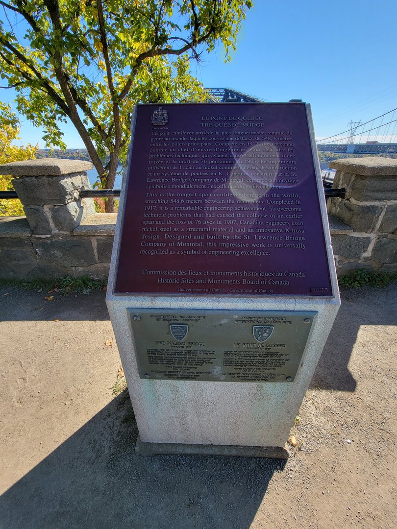 Aquarium du Quebec - Info about the Quebec Bridge, the longest cantilever bridge in the world