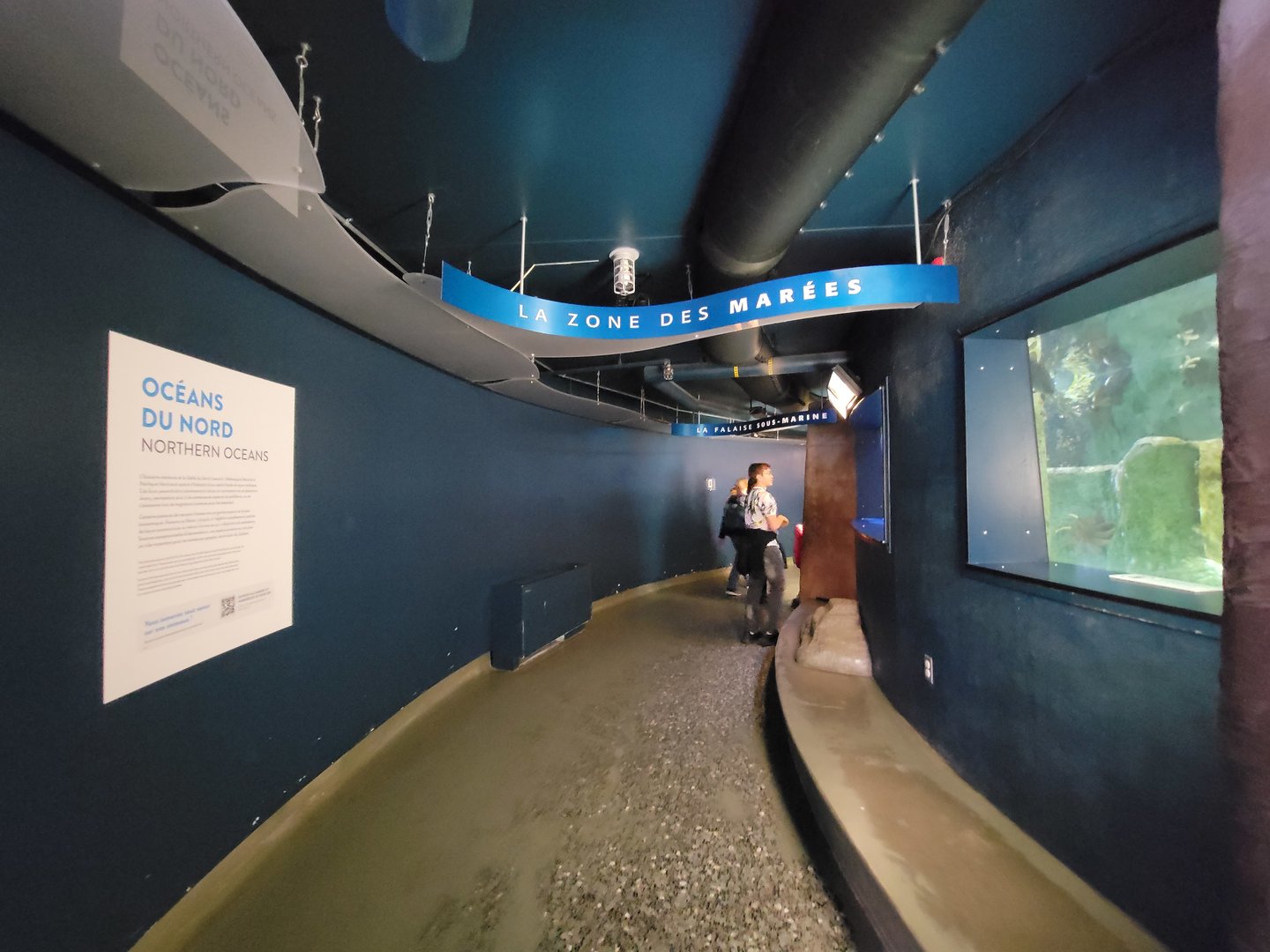 Aquarium du Quebec - Pavillon des eaux douces et salées, 2nd floor, example of signage, etc