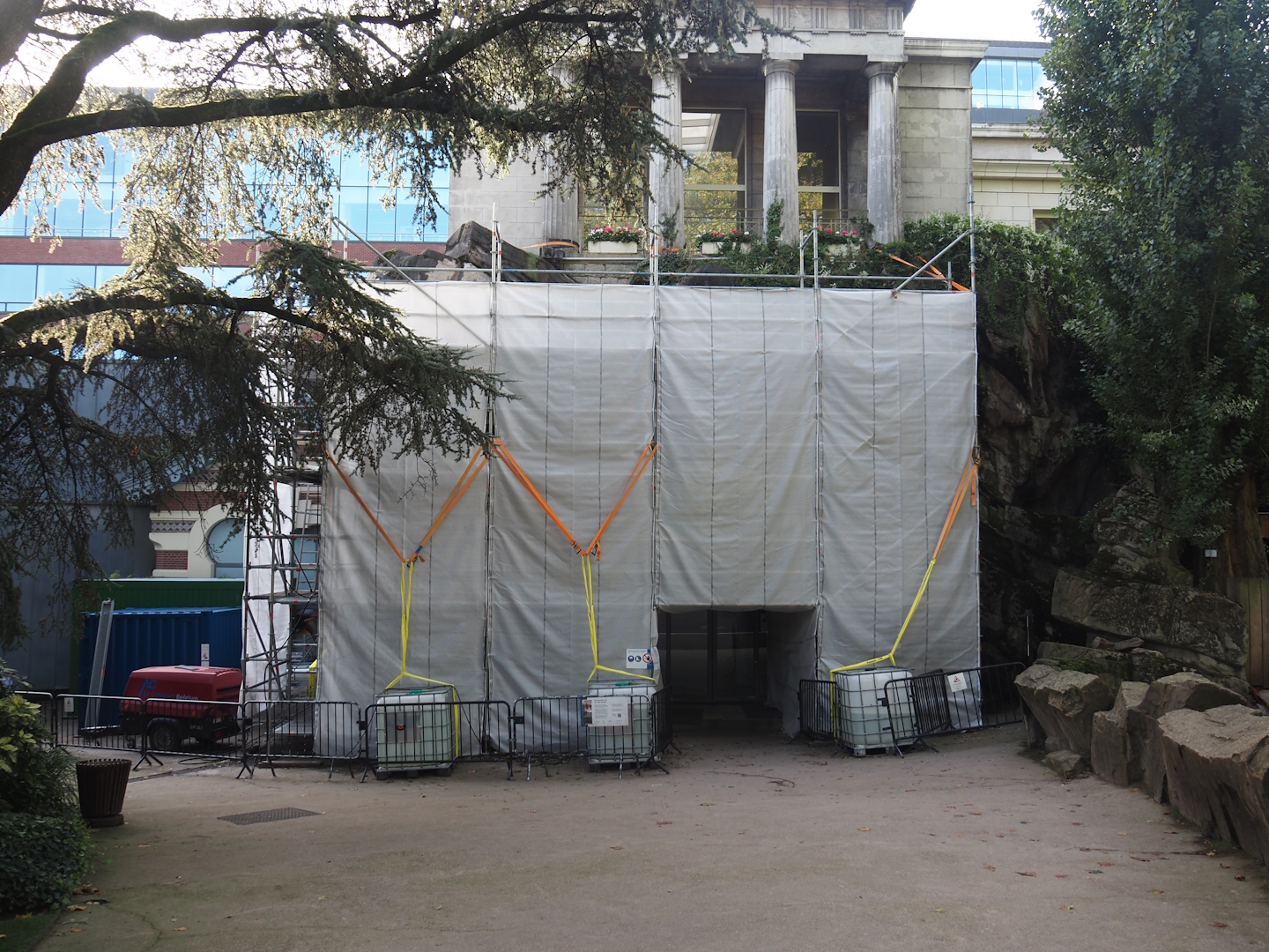 Aquarium entrance rock work renovations, 2024-09-29