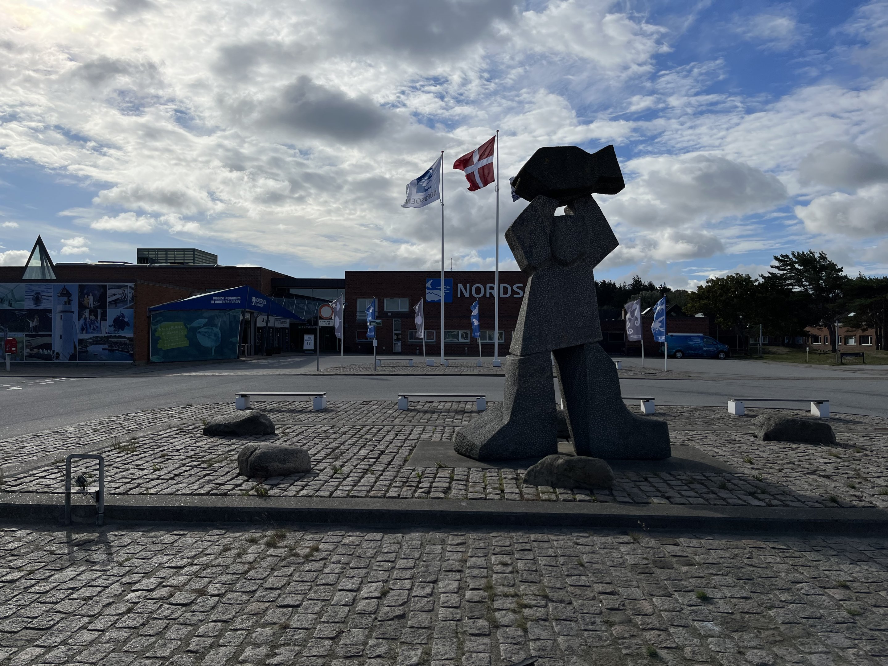 Aquarium Entrance - Statue