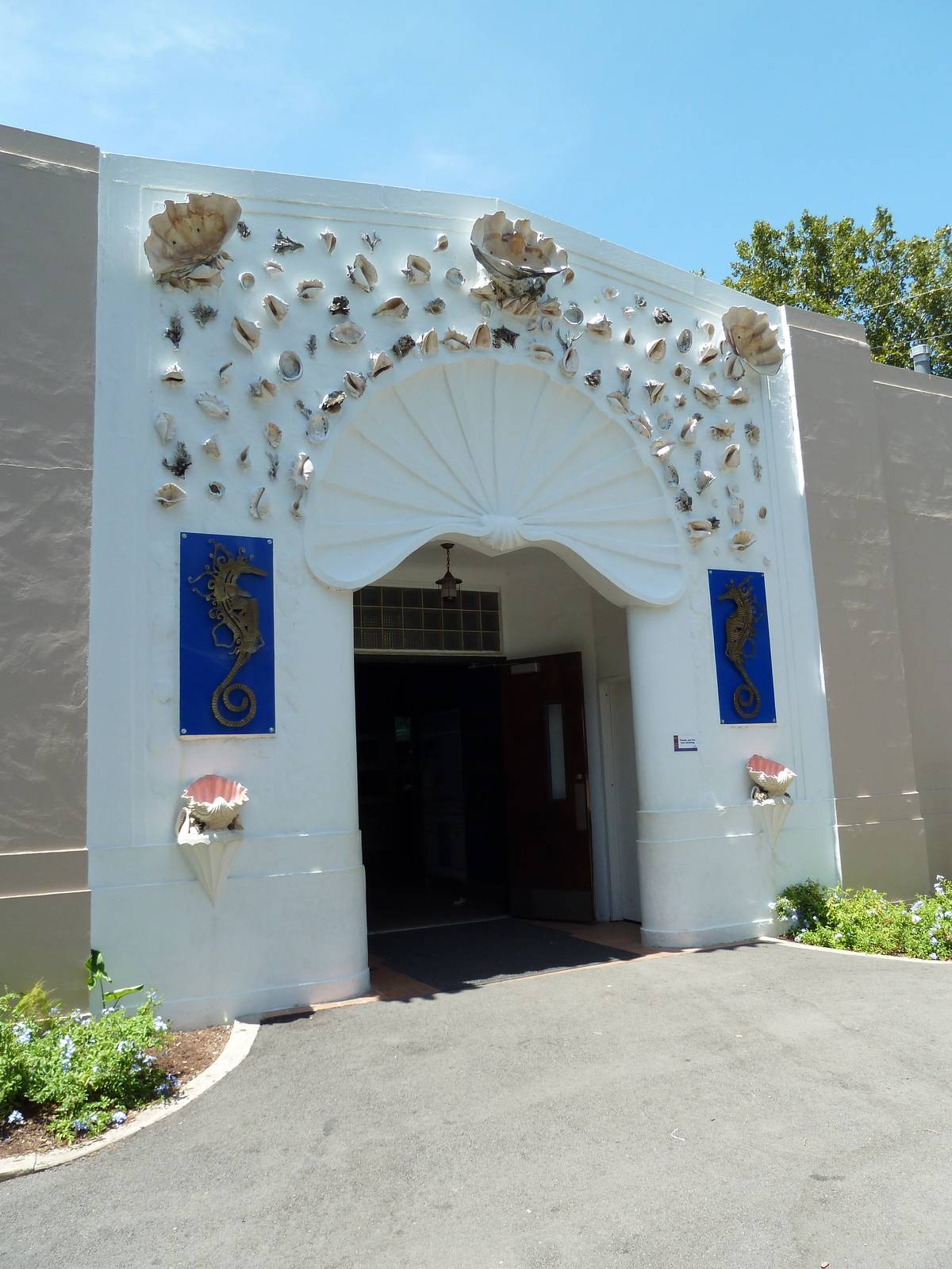 Aquarium Entrance