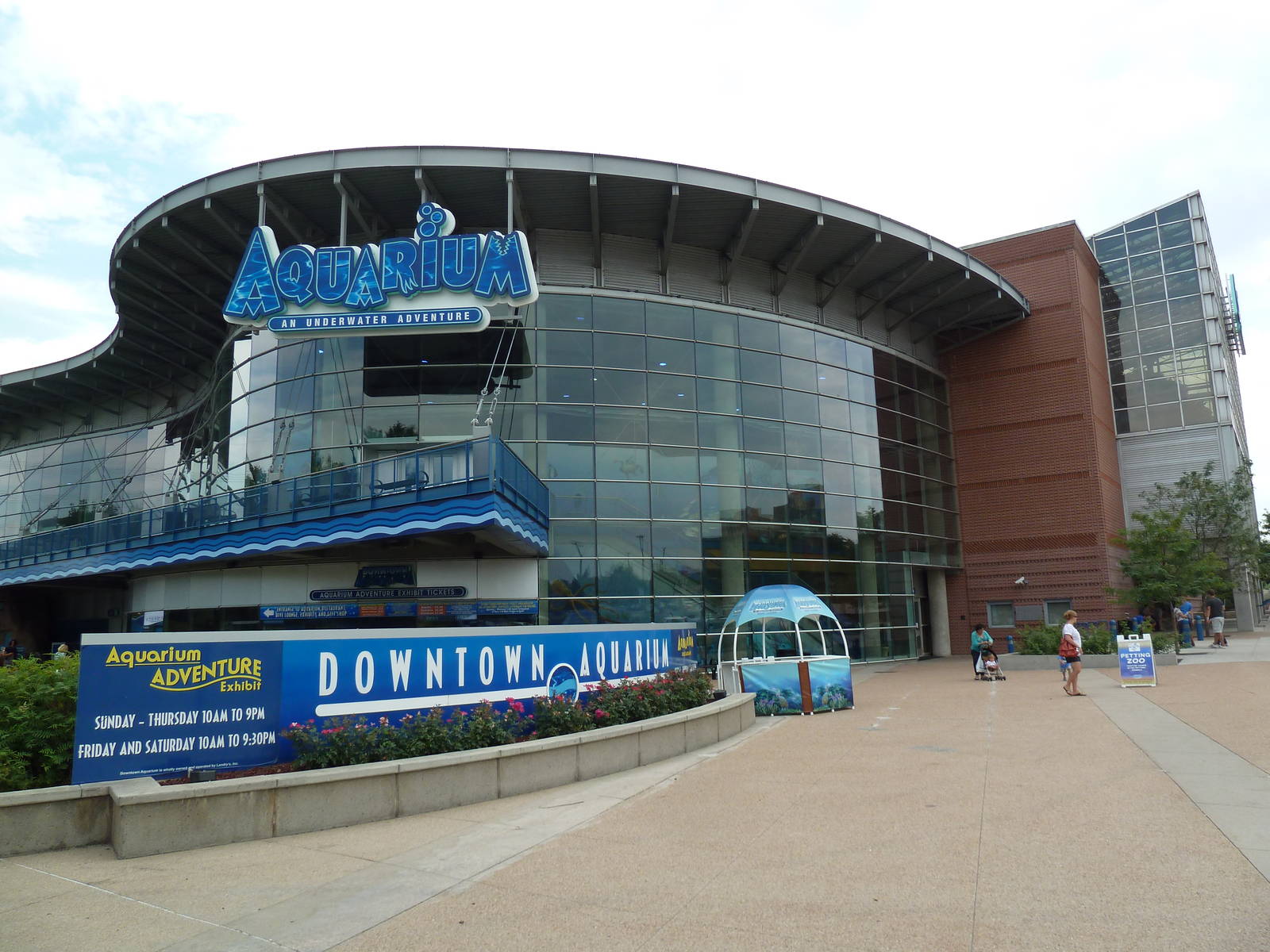 Aquarium Entrance