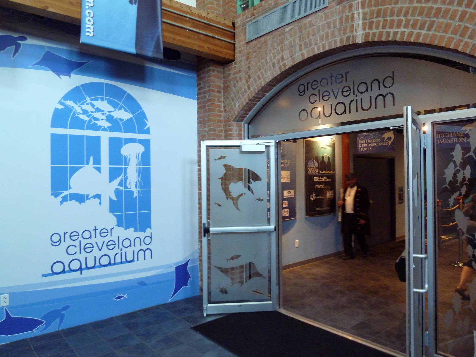 Aquarium Entrance