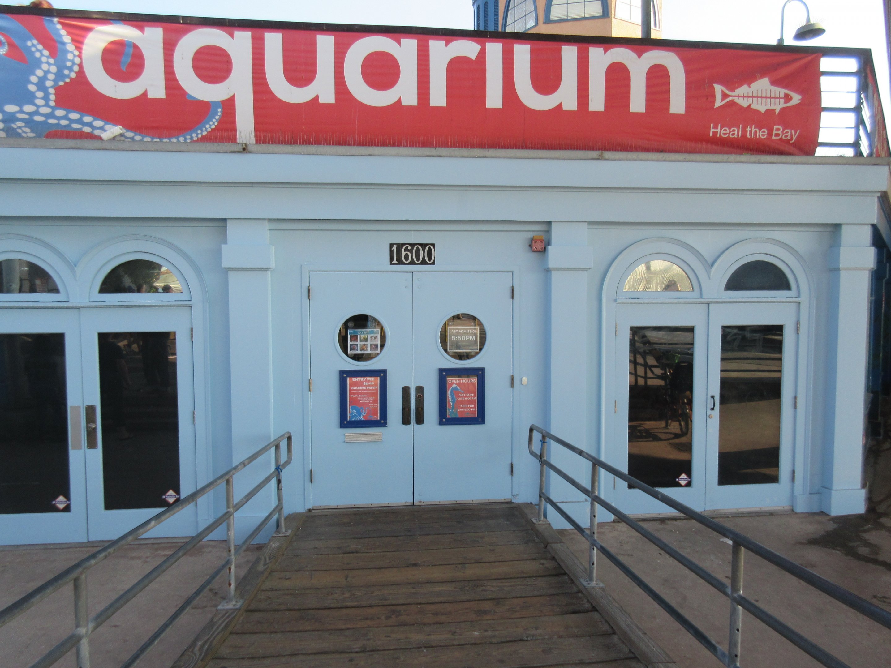 Aquarium Entrance