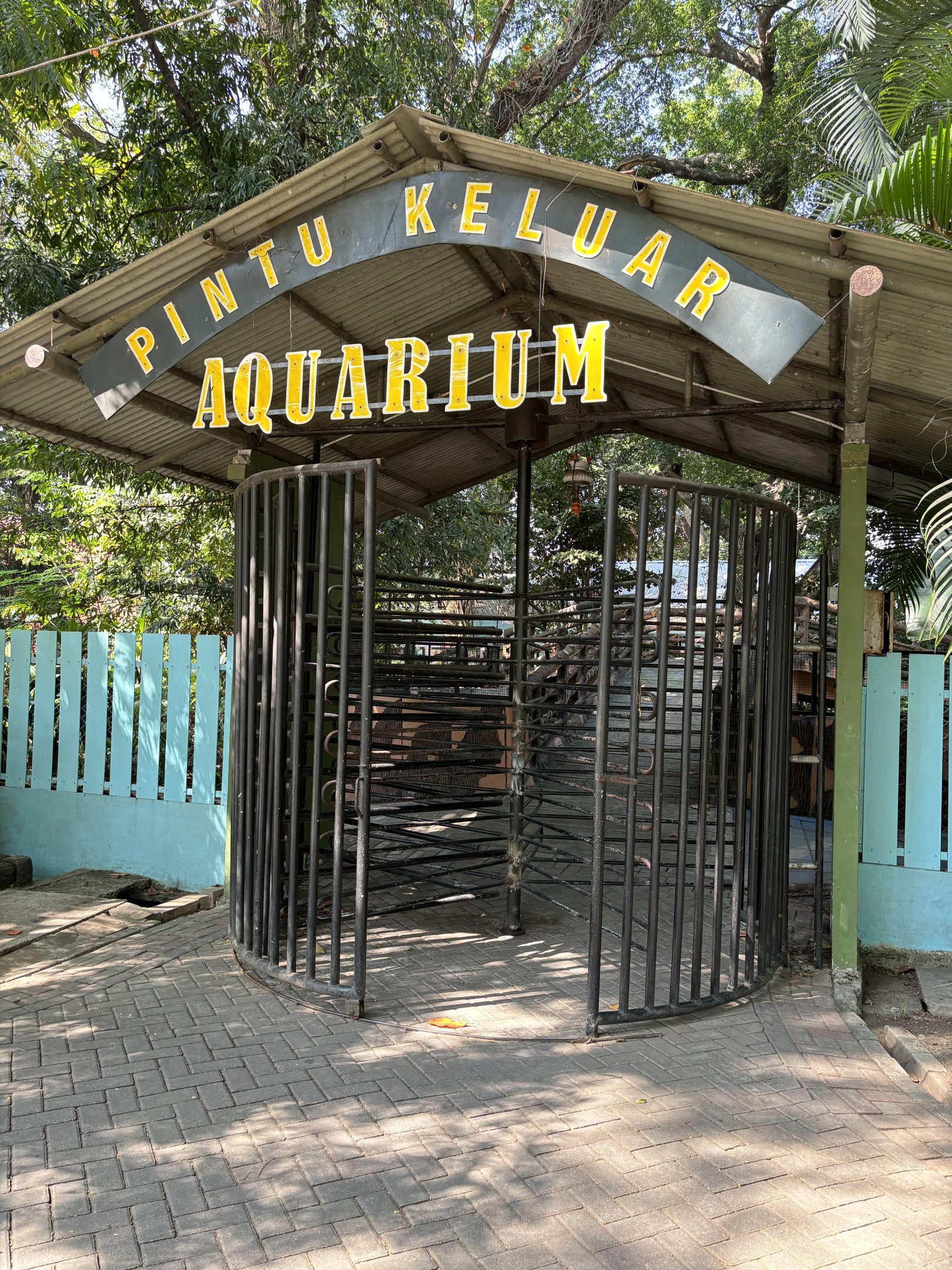 Aquarium - exit gate