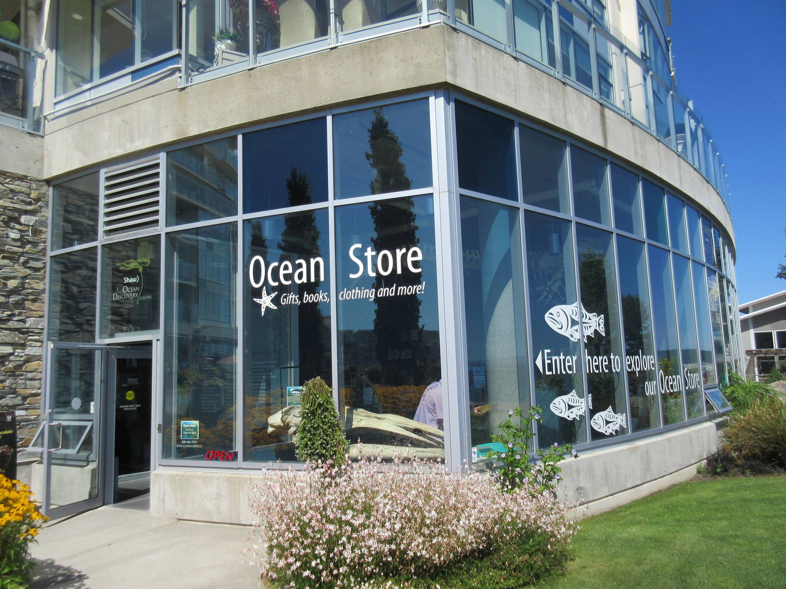 Aquarium Exterior (gift shop entrance)