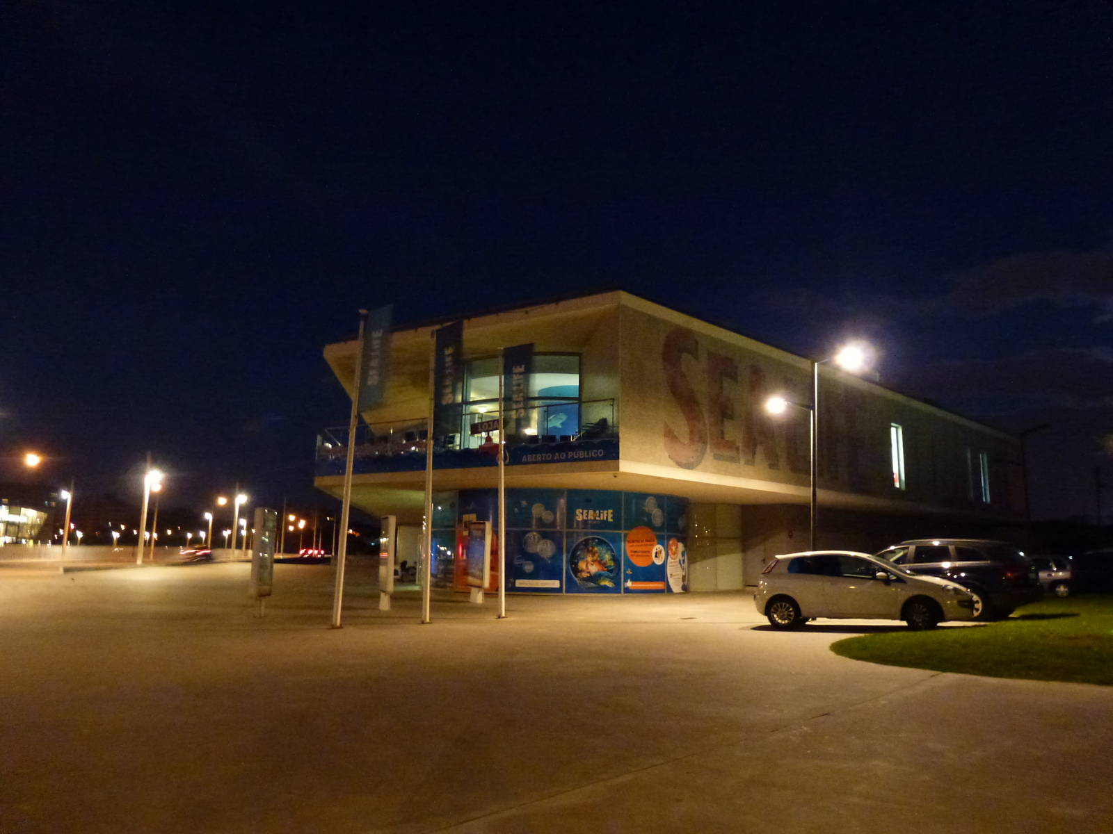 Aquarium exterior, November 2013.