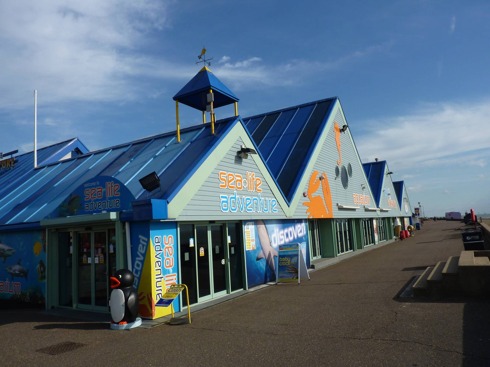 Aquarium exterior