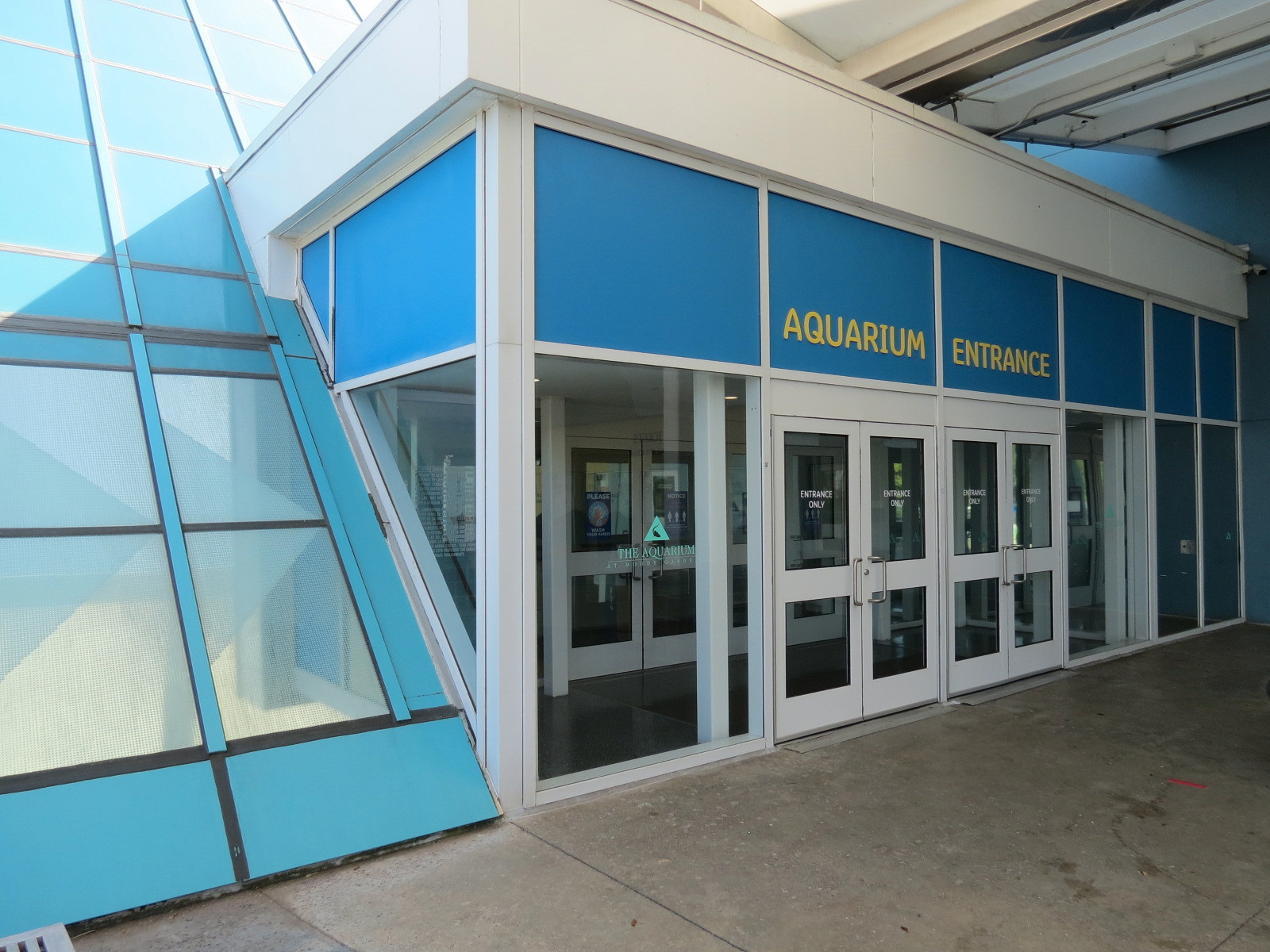 Aquarium - Exterior