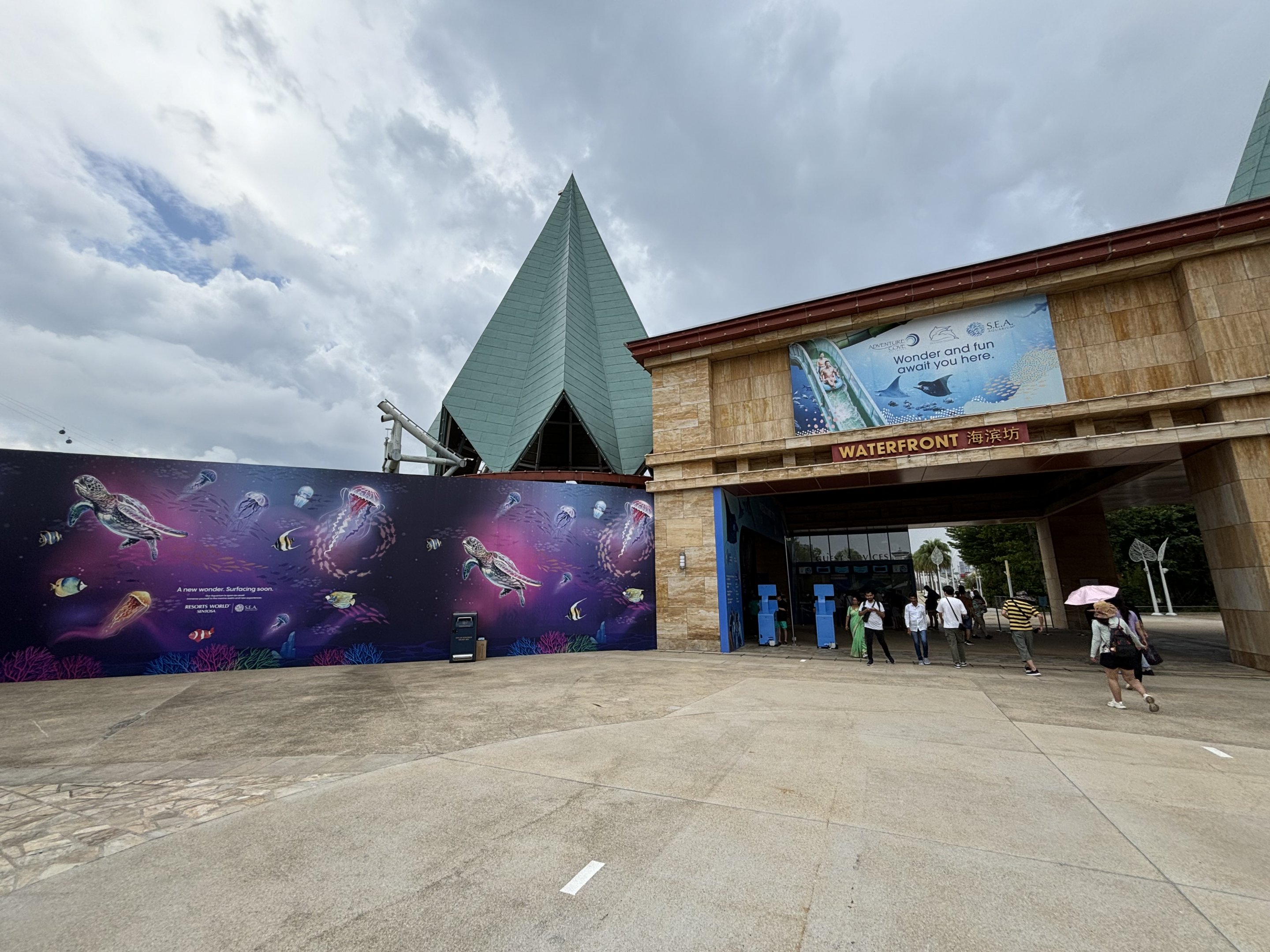 Aquarium Exterior