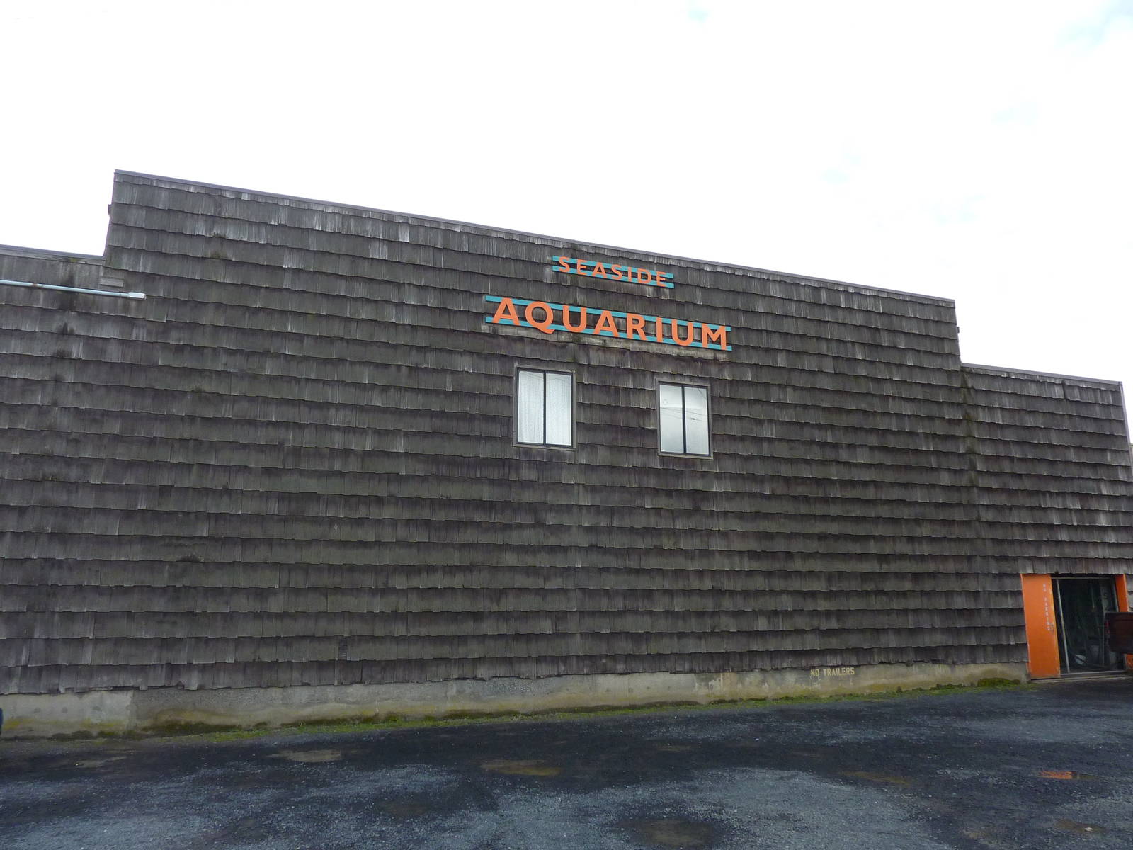 Aquarium Exterior
