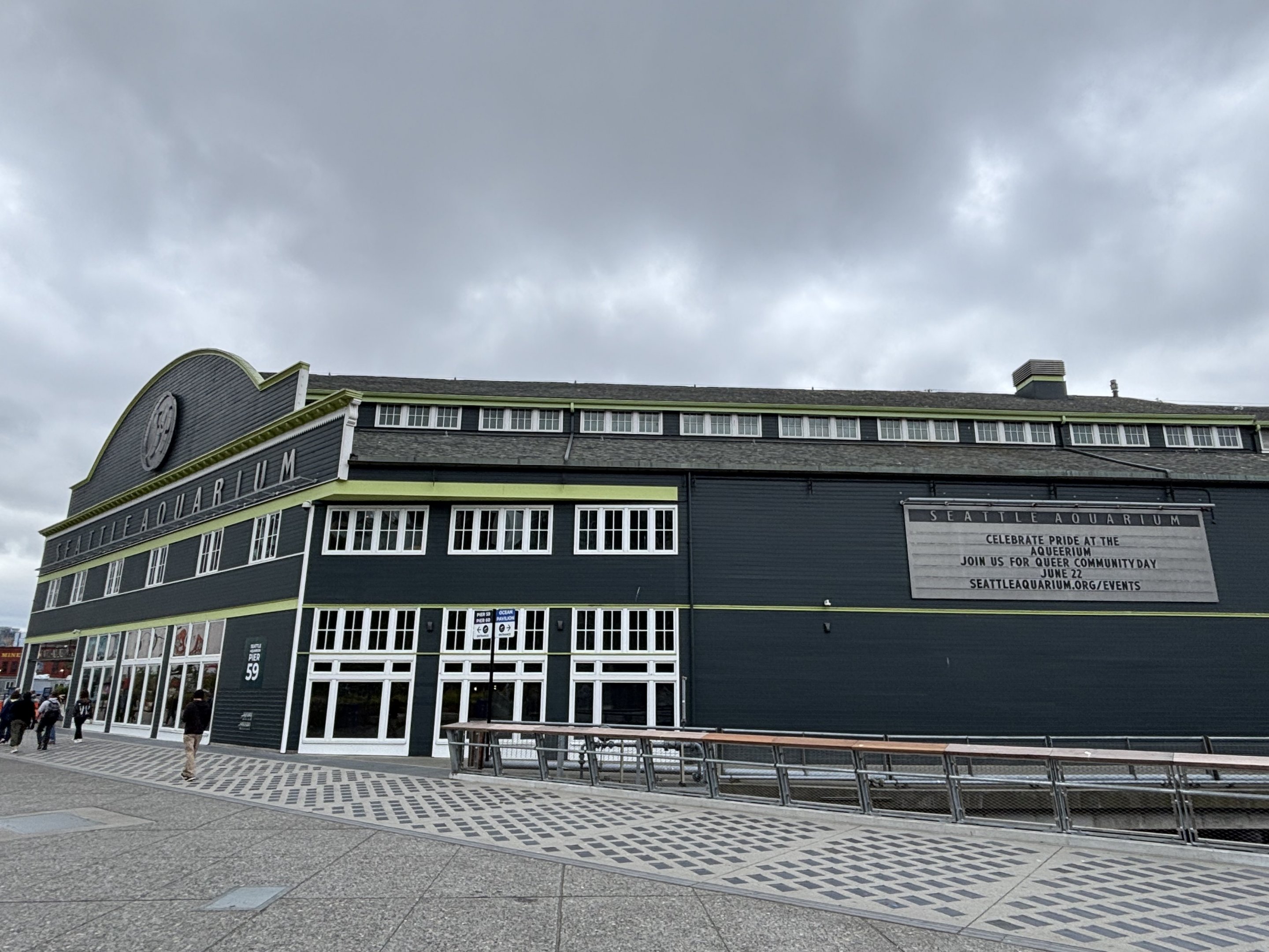 Aquarium - Pier 59 Entrance