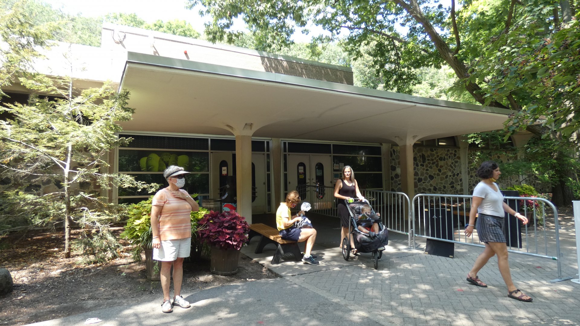 Aquarium & Reptile Building - Aug. 2021