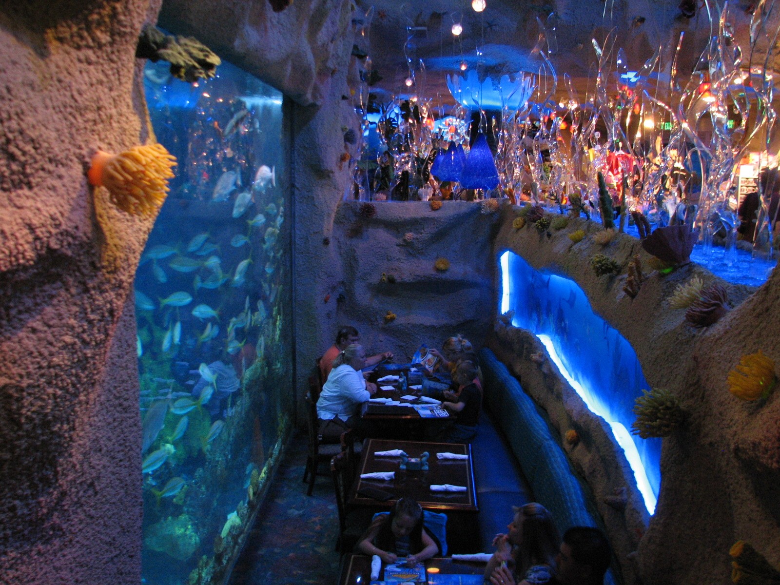 Aquarium Restaurant