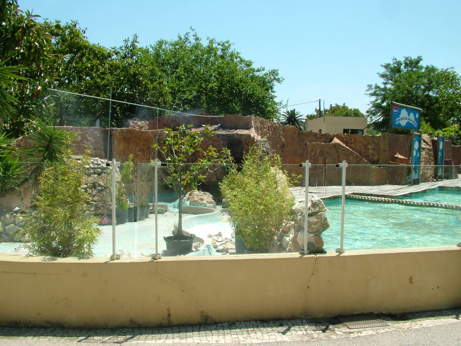 Aquatic Exhibits at Lisbon Zoo, 24/05/11