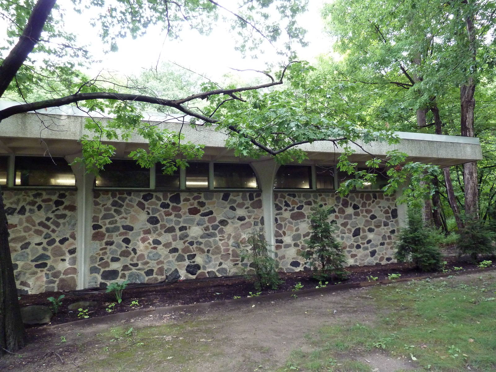 Aquatic + Reptile Center