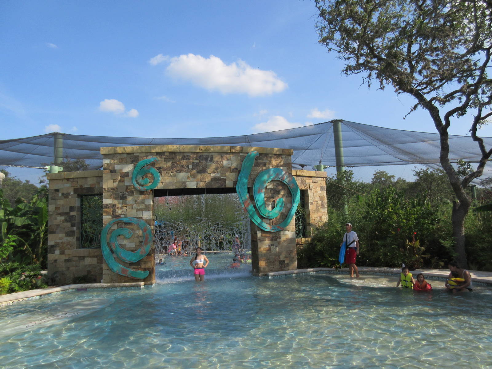 Aquatica San Antonio - Roa's Aviary (13,500 sq. ft. and opened in 2014)