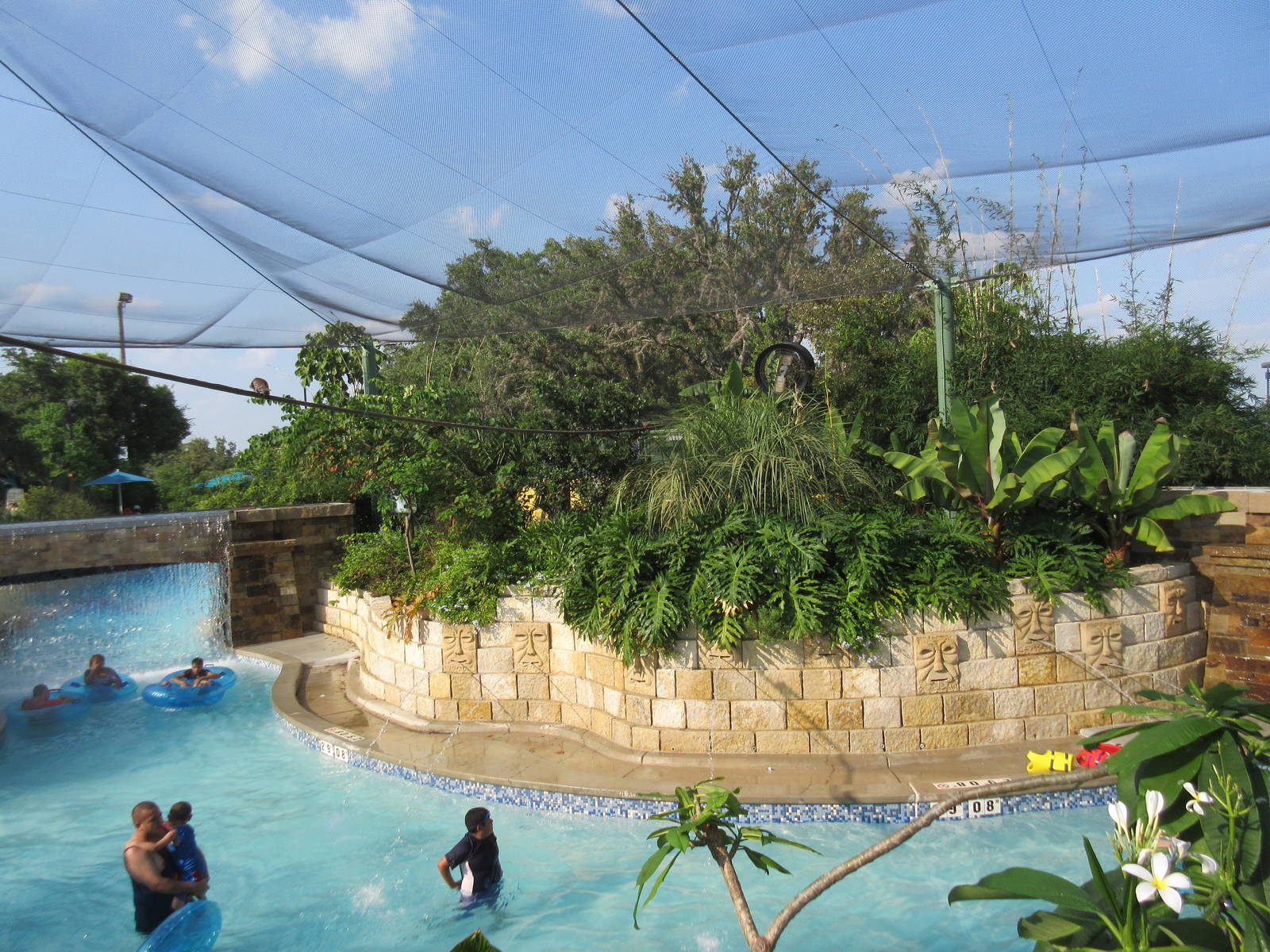 Aquatica San Antonio - Roa's Aviary (13,500 sq. ft. and opened in 2014)