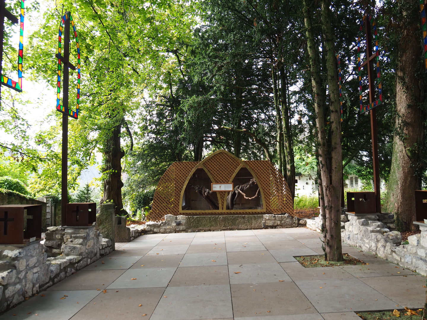 Area near the common barn owl aviary, 2019-10-05