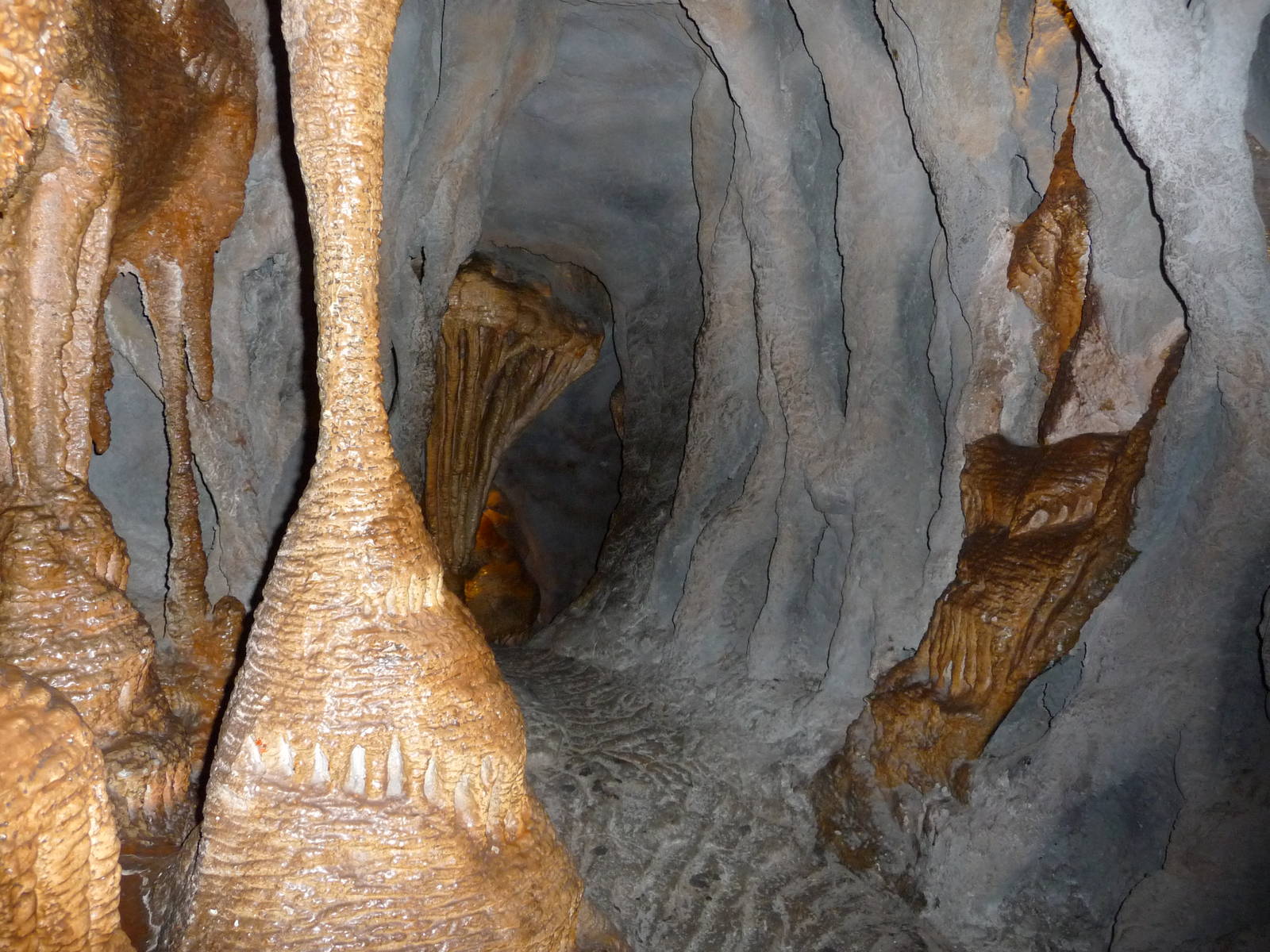 Arizona-Sonora Desert Museum - Cave