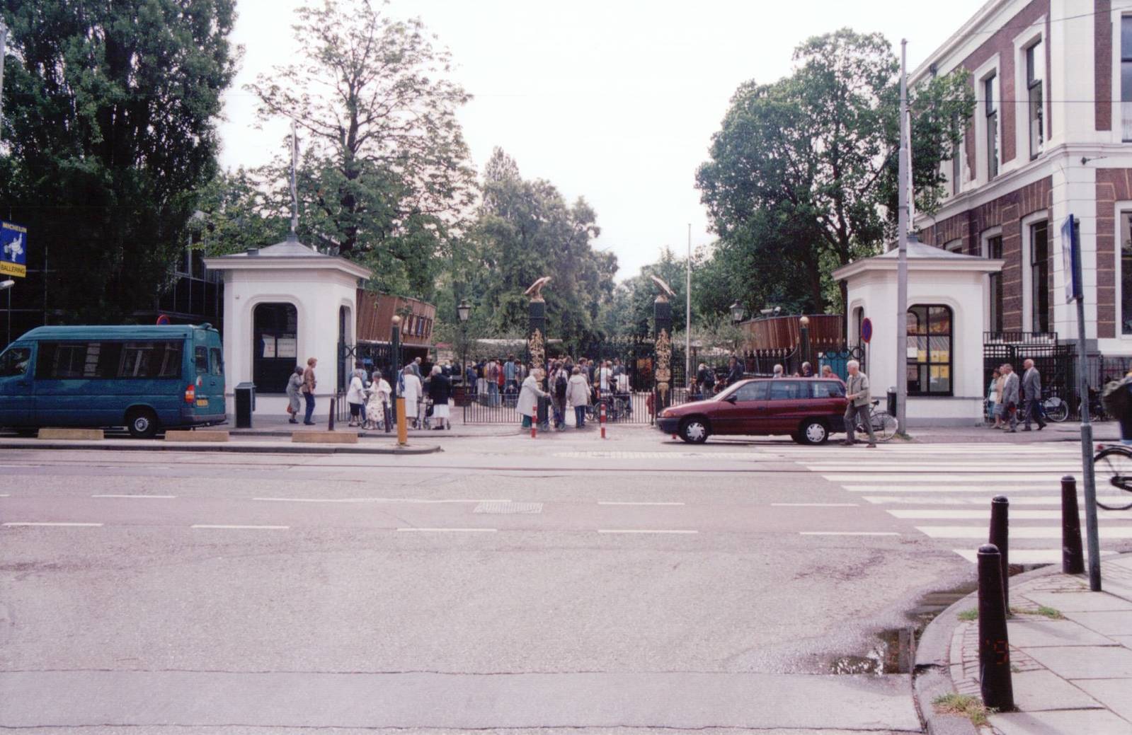 Artis Zoo 1999 - Main gate