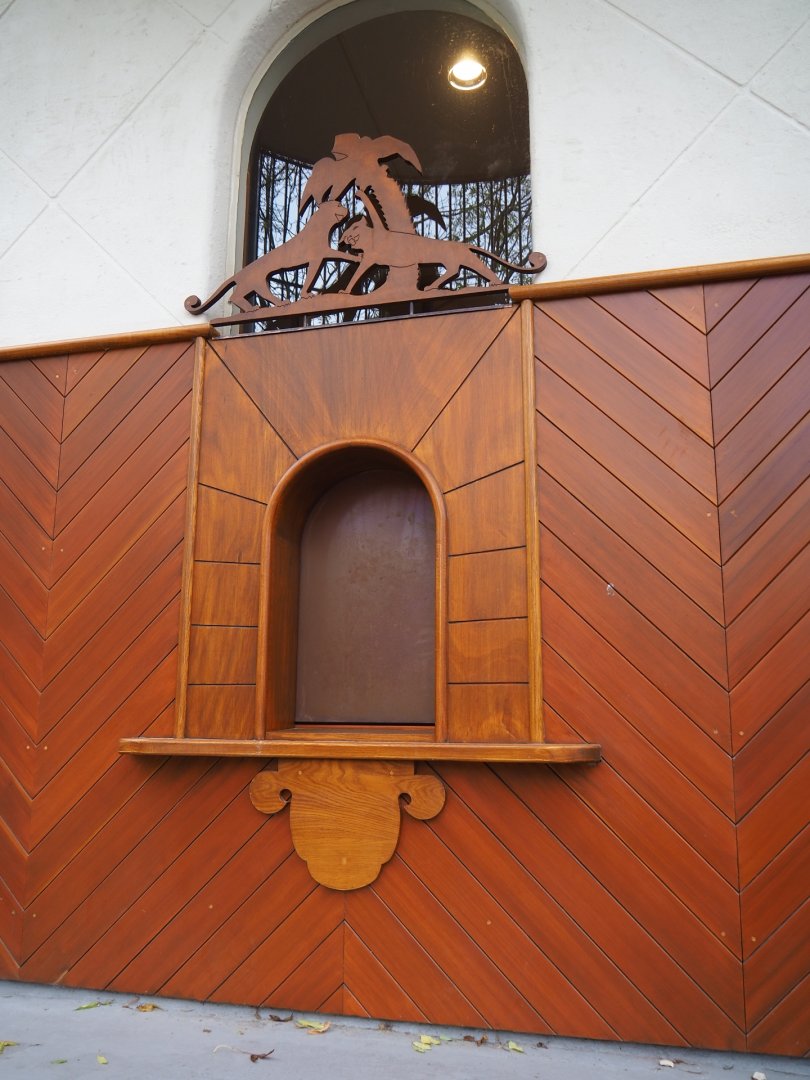 Artwork in historical cage (Nov 10th, 2018)