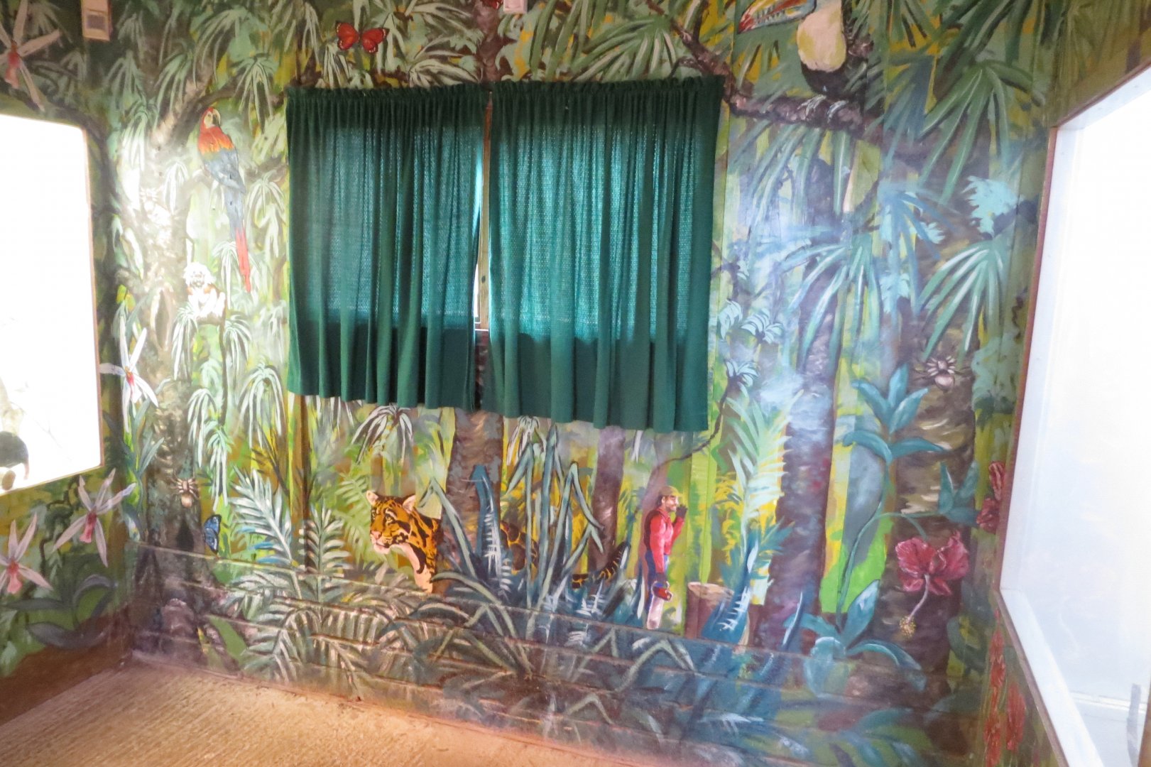 Artwork inside Small Primates House 040319