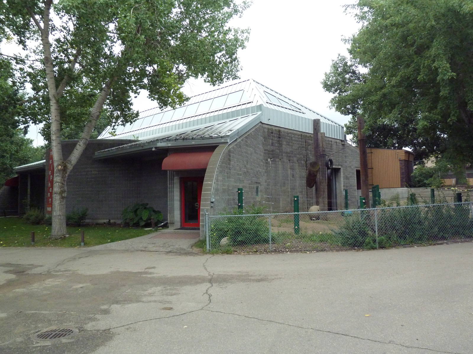 Asian Elephant Barn + Small Side Yard