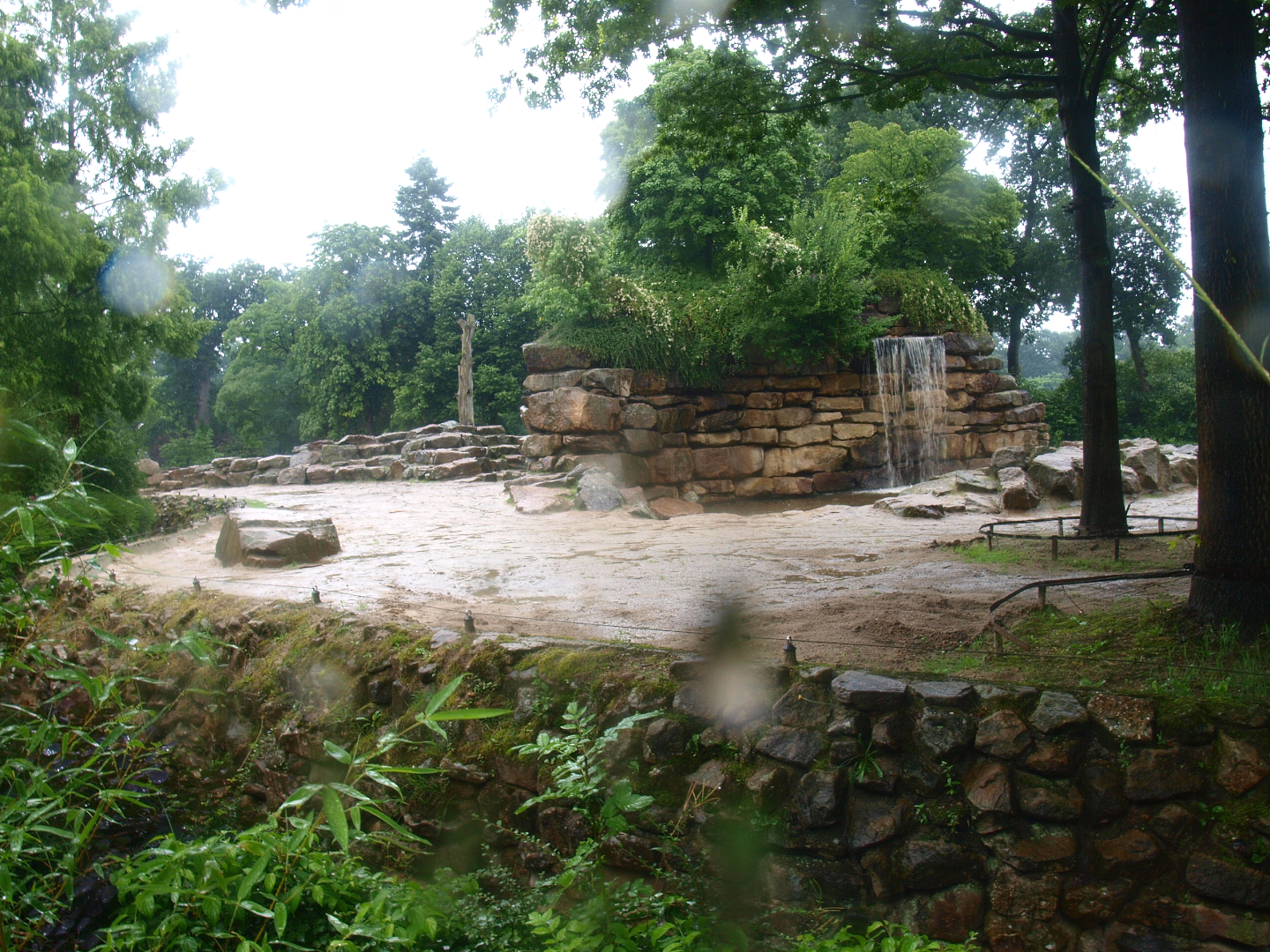Asian elephant exhibit, 2015-07-19