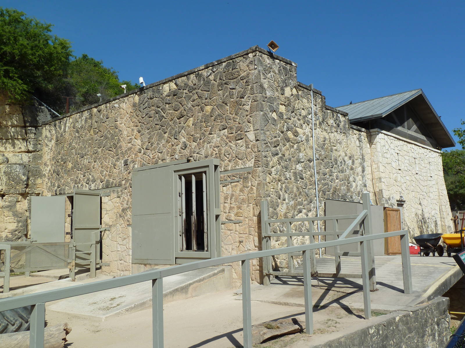 Asian Elephant Exhibit - Barn