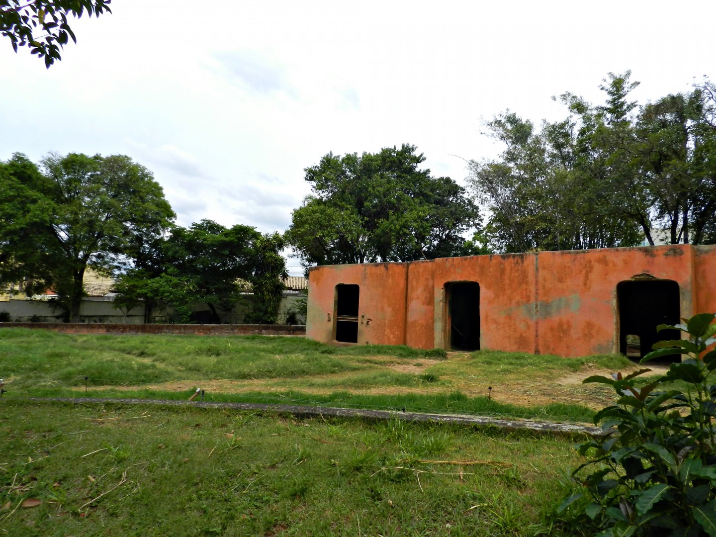 Asian elephant exhibit - Sorocaba zoo (PZMQB)
