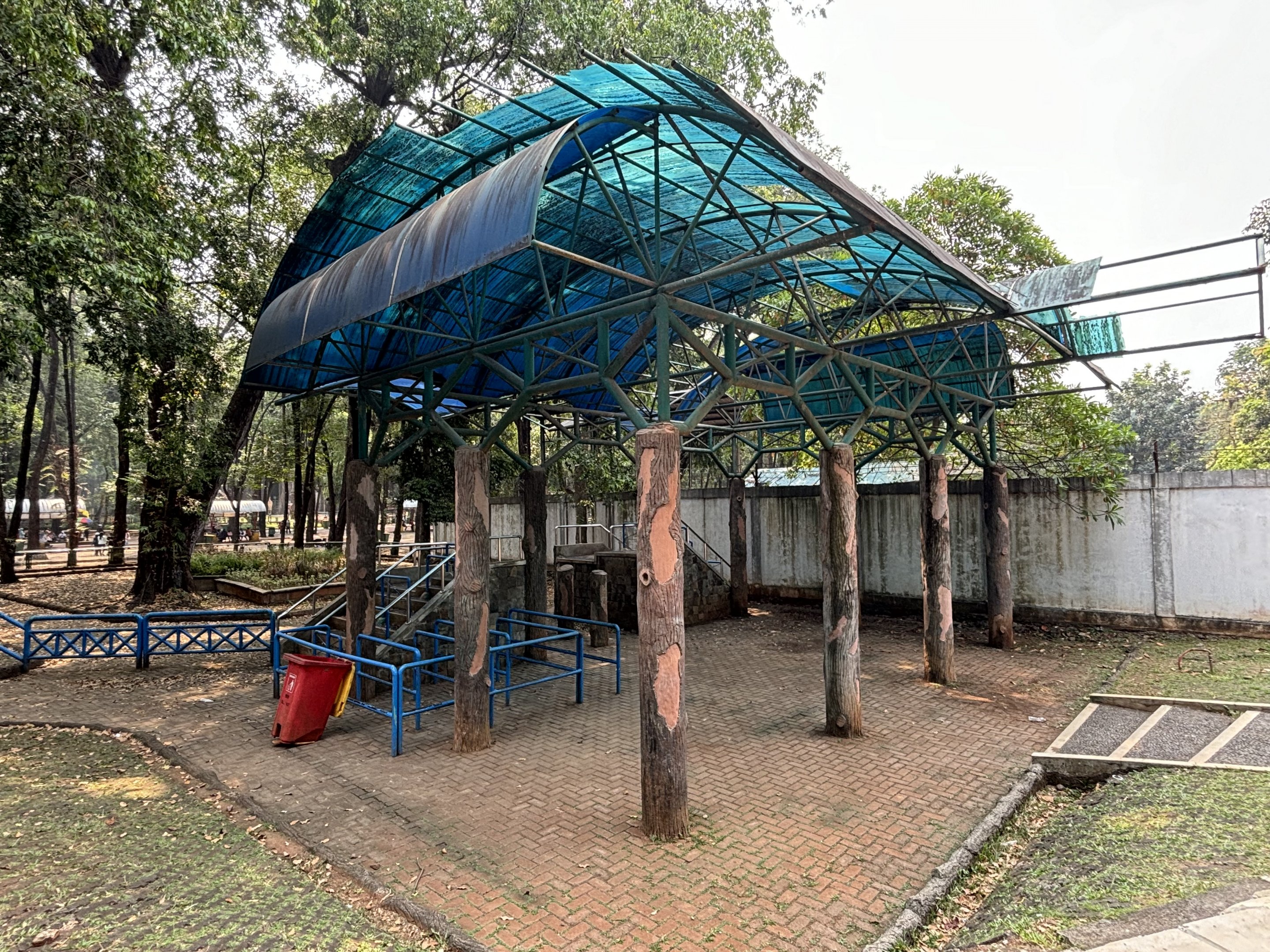 Asian Elephant Rides - not in use