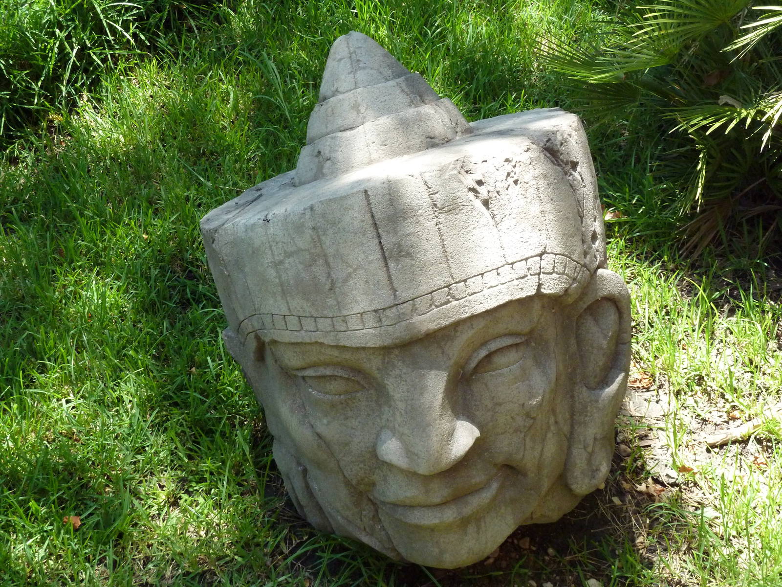 Asian Forest - Statue