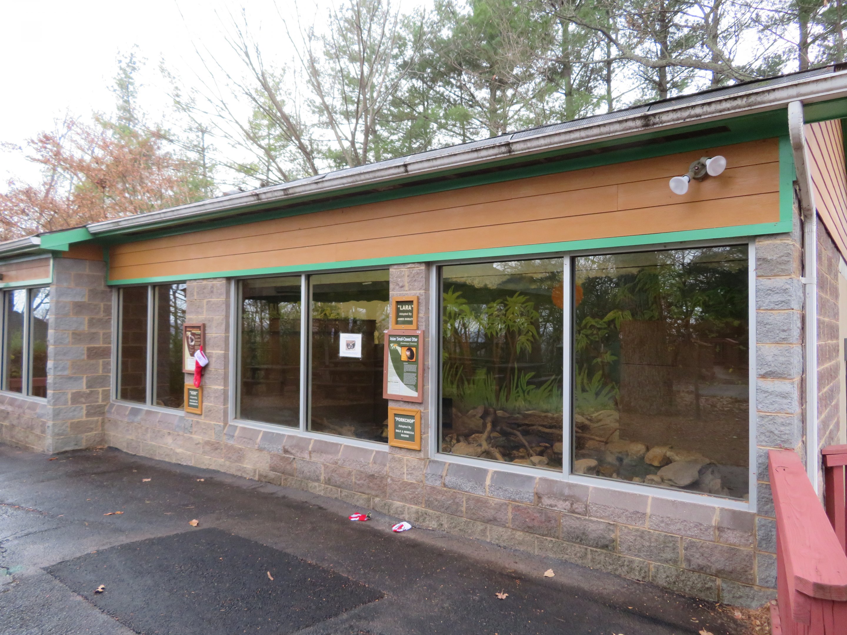 Asian Indoor Exhibits