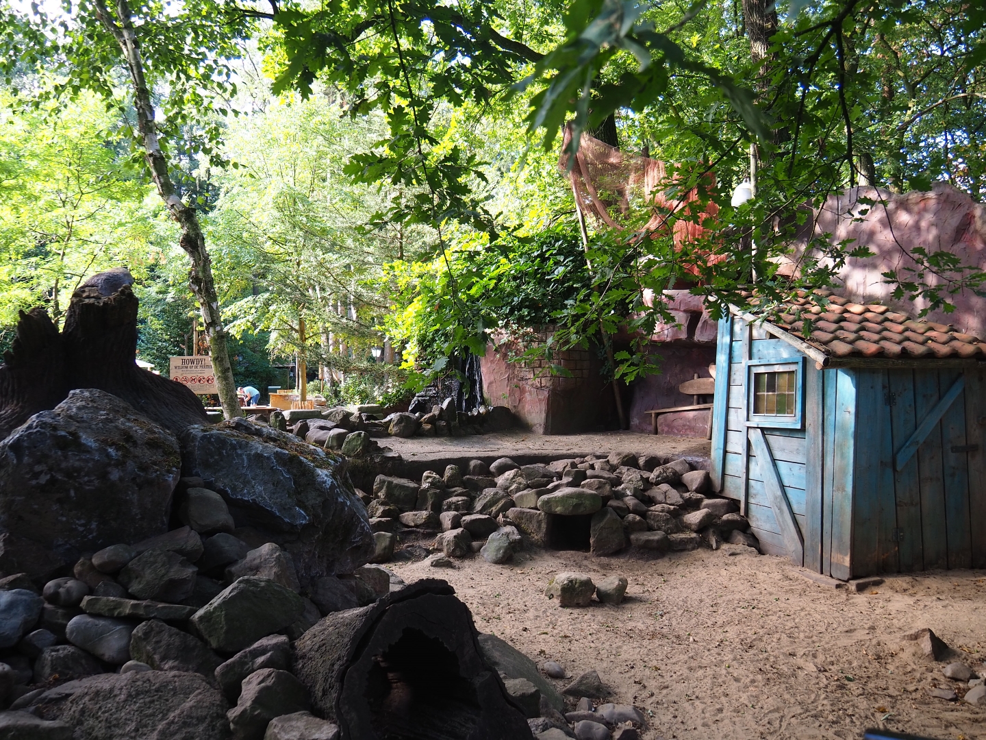 Asian small-clawed otter exhibit