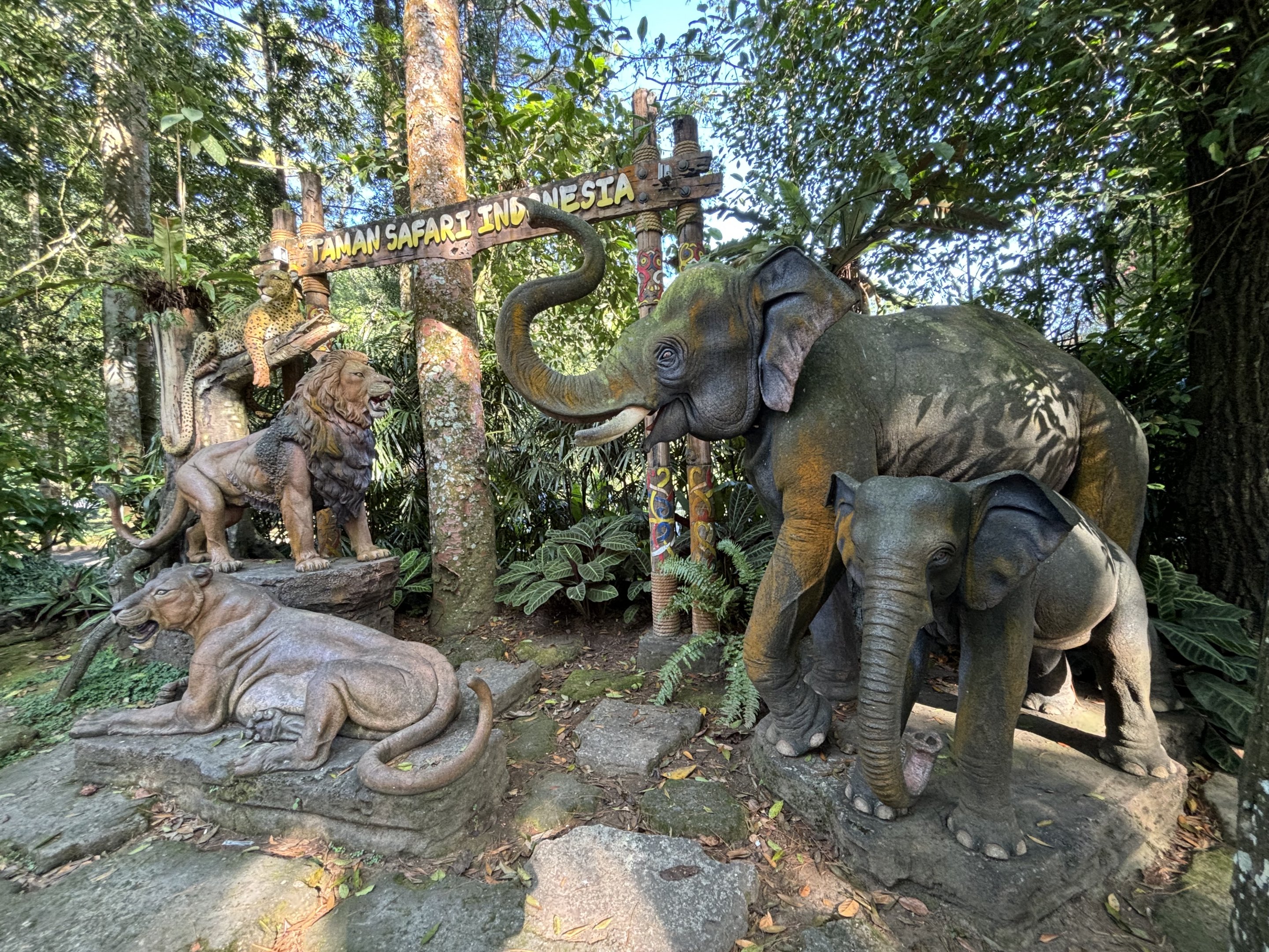 Assorted Animal Statues