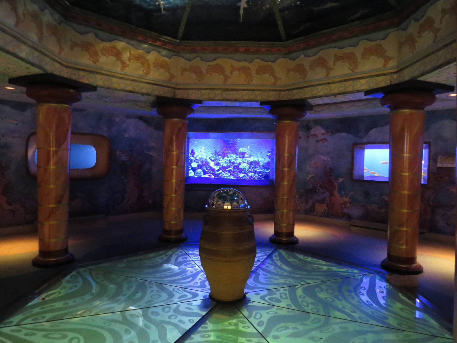 'Atlantis' mini-aquarium, March 2015