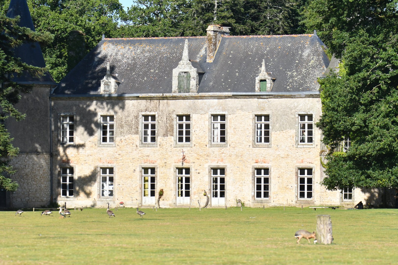 Atmosphere around Branféré castle