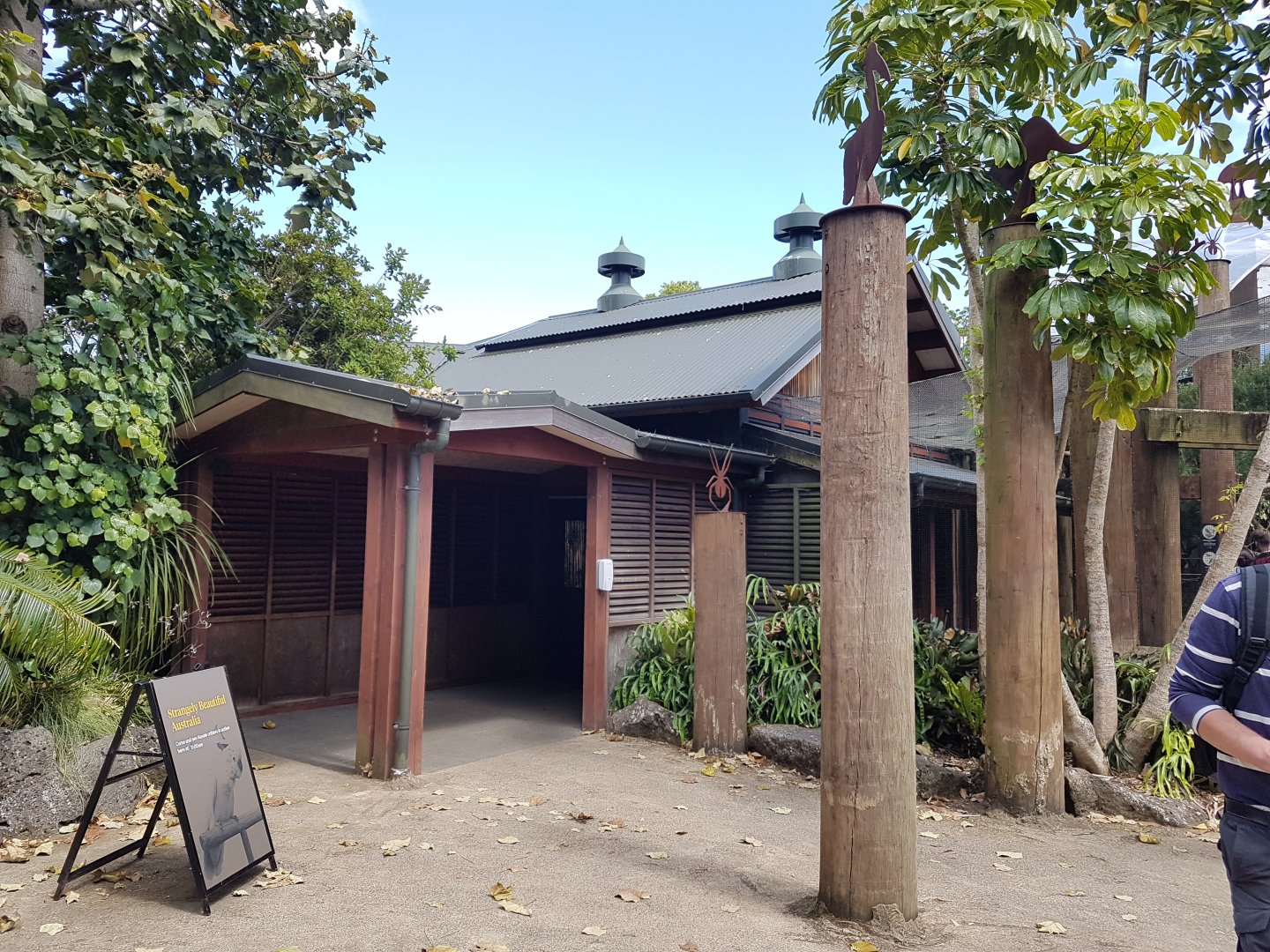 Auckland Zoo | Australia House Exterior