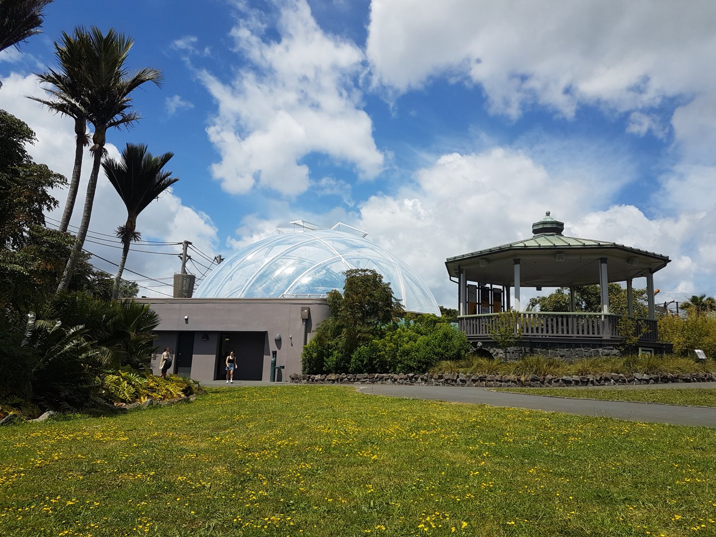 Auckland Zoo | Band Rotunda & Tropical Dome